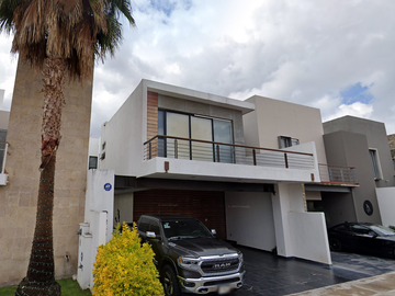 CASA EN VENTA EN CUMBRES DEL LAGO, JURIQUILLA, QUERETARO.
