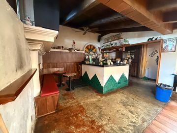 Casa en venta en ESQUINA sobre Av. Vallarta colonia Americana