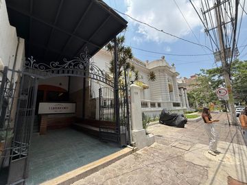 Casa en venta en ESQUINA sobre Av. Vallarta colonia Americana
