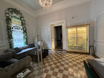 Casa en venta en ESQUINA sobre Av. Vallarta colonia Americana