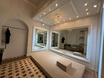 Casa en venta en ESQUINA sobre Av. Vallarta colonia Americana