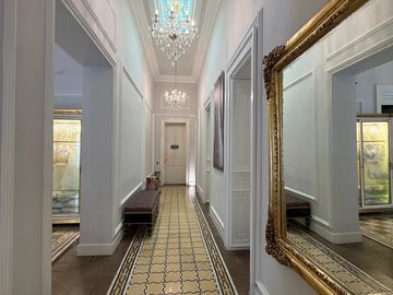 Casa en venta en ESQUINA sobre Av. Vallarta colonia Americana