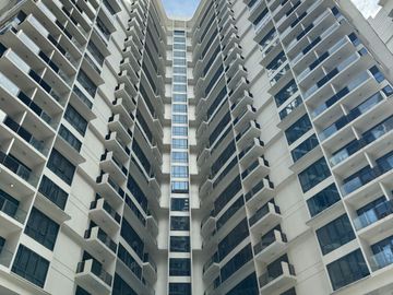 Last 3 Bedroom Rent to Own Condo For Sale in Florence McKinley Hill Taguig near Enderun