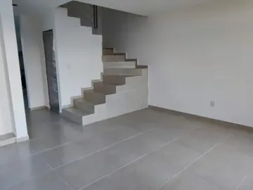 CASA EN VENTA EN LOS NOGALES, EL PUEBLITO, QUERETARO.