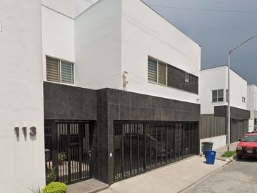 CASA EN VENTA EN CALLE AMBAR, COLINAS DE LAS CUMBRES, MONTERREY, N.L