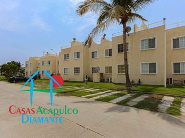 Depa en venta con 2 recámaras, 2 baños y un estacionamiento