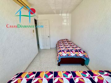 Depa en venta con 2 recámaras, 2 baños y un estacionamiento