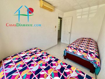 Depa en venta con 2 recámaras, 2 baños y un estacionamiento