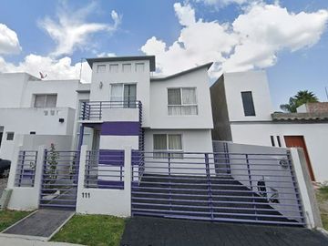 CASA EN VENTA EN JURIQUILLA, QUERETARO.