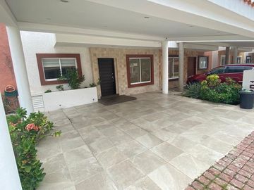 CASA AMUEBLADA RENTA, 3 REC CERCA DE PLAYA COTO PRIVADO