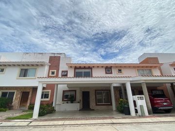 CASA AMUEBLADA RENTA, 3 REC CERCA DE PLAYA COTO PRIVADO