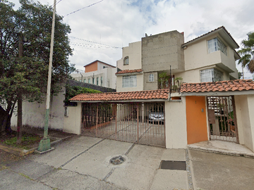 VENTA DE CASA EN CIUDAD SATELITE NAUCALPAN