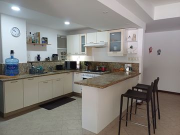 DEPARTAMENTO AMUEBLADO , 3 RECAMARAS ,CENTRICO , SM 13 , $25,500,
