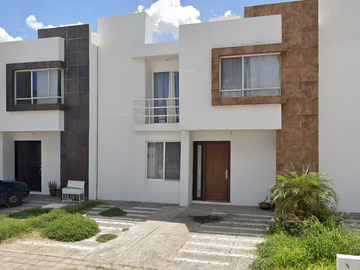 CASA EN VENTA EN EL PUEBLITO, QUERETARO.