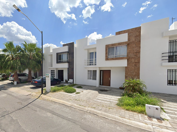 CASA EN VENTA EN EL PUEBLITO, QUERETARO.