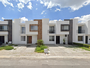 CASA EN VENTA EN EL PUEBLITO, QUERETARO.