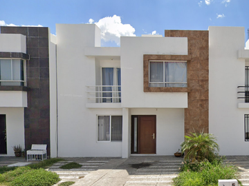 CASA EN VENTA EN EL PUEBLITO, QUERETARO.