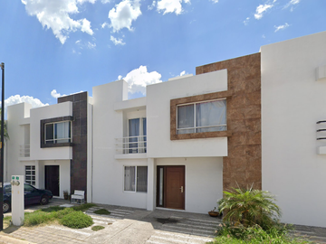 CASA EN VENTA EN EL PUEBLITO, QUERETARO.