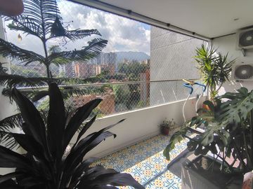 Apartamento en arriendo en Los Benedictinos, Envigado
