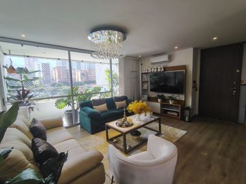 Apartamento en arriendo en Los Benedictinos, Envigado