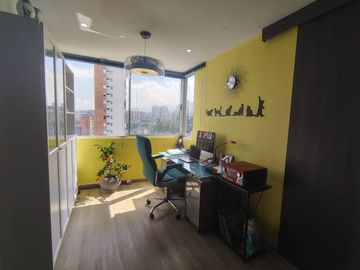 Apartamento en arriendo en Los Benedictinos, Envigado