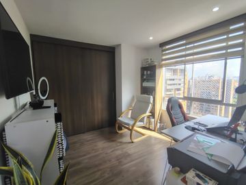 Apartamento en arriendo en Los Benedictinos, Envigado
