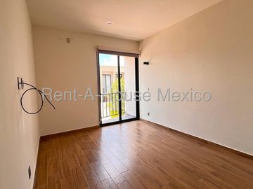 Departamento en Renta con Jardín y Amenidades en Zibatá SGU116