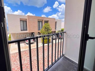 Departamento en Renta con Jardín y Amenidades en Zibatá SGU116