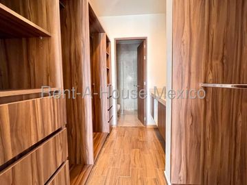 Departamento en Renta con Jardín y Amenidades en Zibatá SGU116