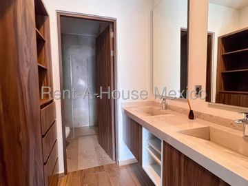 Departamento en Renta con Jardín y Amenidades en Zibatá SGU116