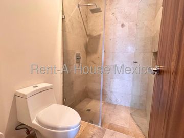 Departamento en Renta con Jardín y Amenidades en Zibatá SGU116