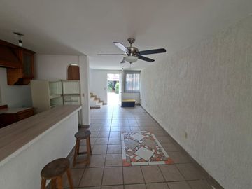 Casa renta Jardines de Miraflores Tlaquepaque