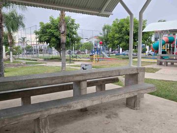 Casa EN VENTA JARDINES DE LOS NARANJOS LEON GTO