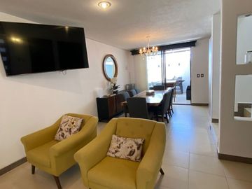 RENTA DE CASA AMUEBLADA EN KATANIA RESIENCIAL