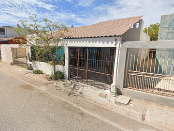 CASA EN VENTA DE RECUPERACION HIPOTECARIA EN LA PAZ CENTRO, LA PAZ, BAJA CALIFORNIA SUR.