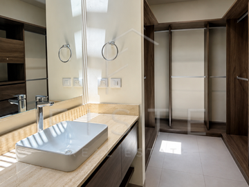 Casa en RENTA en Bosques Vallarta Zapopan