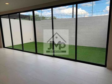 RENTO CASA NUEVA EN PRIVANZAS RESIDENCIAL