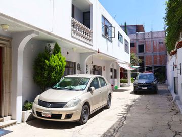 Amplia Casa en Venta, C. 21 poniente, Col. Belisario Domínguez, Puebla.