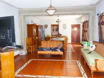 Amplia Casa en Venta, C. 21 poniente, Col. Belisario Domínguez, Puebla.
