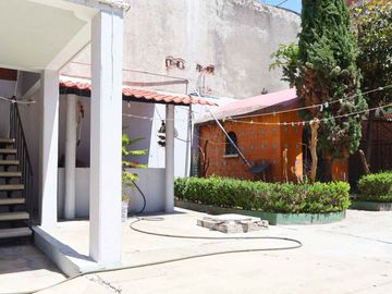 Amplia Casa en Venta, C. 21 poniente, Col. Belisario Domínguez, Puebla.