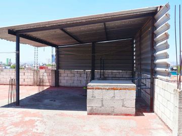 Amplia Casa en Venta, C. 21 poniente, Col. Belisario Domínguez, Puebla.