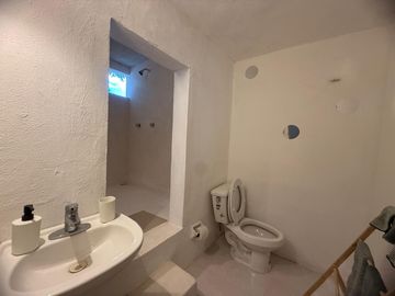 SE RENTA CASA  DE DOS PISOS TOTALMENTE AMUEBLADA A POCOS PASOS DEL PARQUE DE LA PLANCHA - MÉRIDA