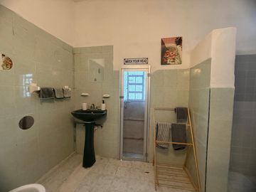 SE RENTA CASA  DE DOS PISOS TOTALMENTE AMUEBLADA A POCOS PASOS DEL PARQUE DE LA PLANCHA - MÉRIDA
