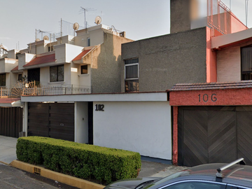 EXCELENTE OPORTUNIDAD CASA EN PASEO DEL BOSQUE