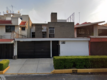 EXCELENTE OPORTUNIDAD CASA EN PASEO DEL BOSQUE