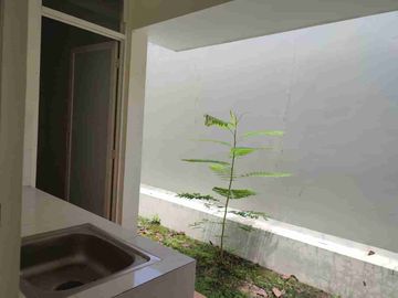 DIJUAL CEPAT RUKO TEPI JALAN UTAMA DI PLUNENG