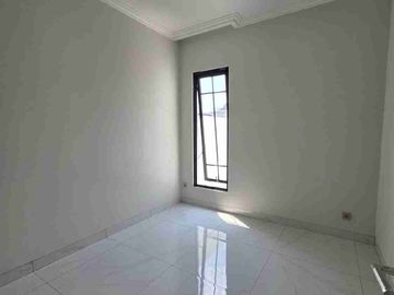 Di Sewakan Rumah 2 Lantai Cluster Jasmia Summarecon Crown Gading Bekasi
