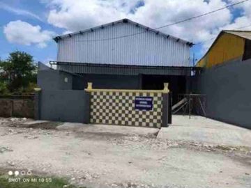 Di over sewakan gudang 4 are di jln Bayu kuning Mahendradata Denpasar