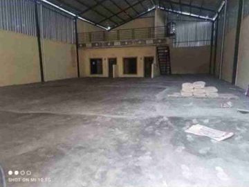 Di over sewakan gudang 4 are di jln Bayu kuning Mahendradata Denpasar