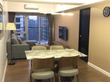 RFO Furnished 1BR with Balcony & Parking FOR LEASE / RENT at Two Maridien BGC Taguig